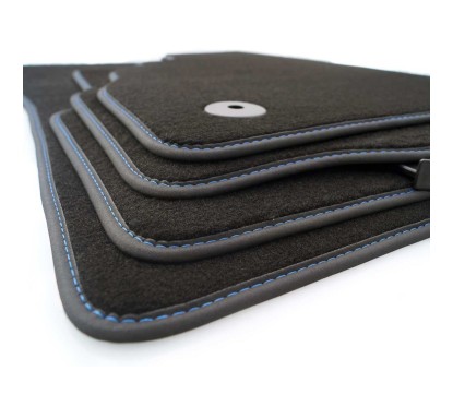 Tapis Skoda Kodiaq NS à partir de 2017 Velours NOIR avec liseré Bleu