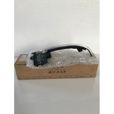 8K0949102C - 8K0 949 102 C Clignotant Rétroviseur extérieur (Droit)