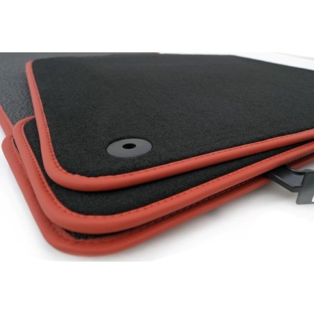 Tapis Audi Q5 / SQ5 (8R) (2008 - 2016) Noir avec contour ROUGE