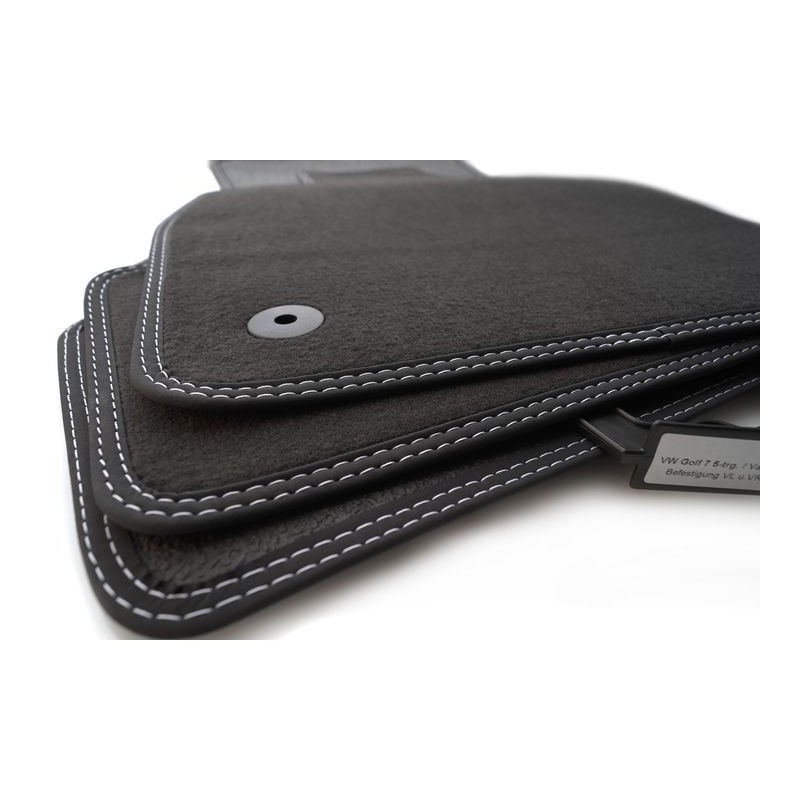 Tapis Golf 7 (5G) NOIR + DOUBLE Liseré BLANC Tapis Golf 7 (5G) NOIR + DOUBLE Liseré BLANC