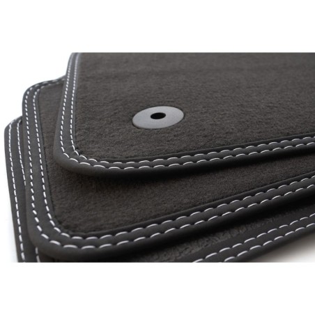 Tapis Golf 7 (5G) NOIR + DOUBLE Liseré BLANC