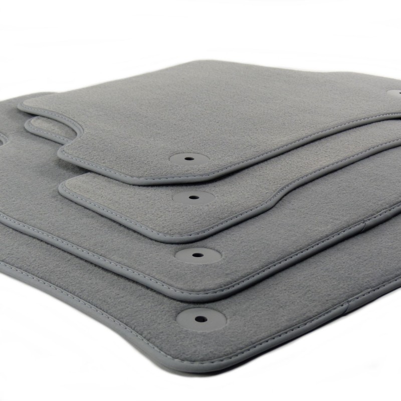 Tapis Audi A3 Cabrio 8V7 (2013 - 2018) d’origine Audi Gris titan (Clair) Tapis Audi A3 Cabrio 8V7 (2013 - 2018) d’origine Audi Gris titan (Clair)